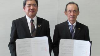 茨城県社労士会と筑波銀行様の業務提携調印式